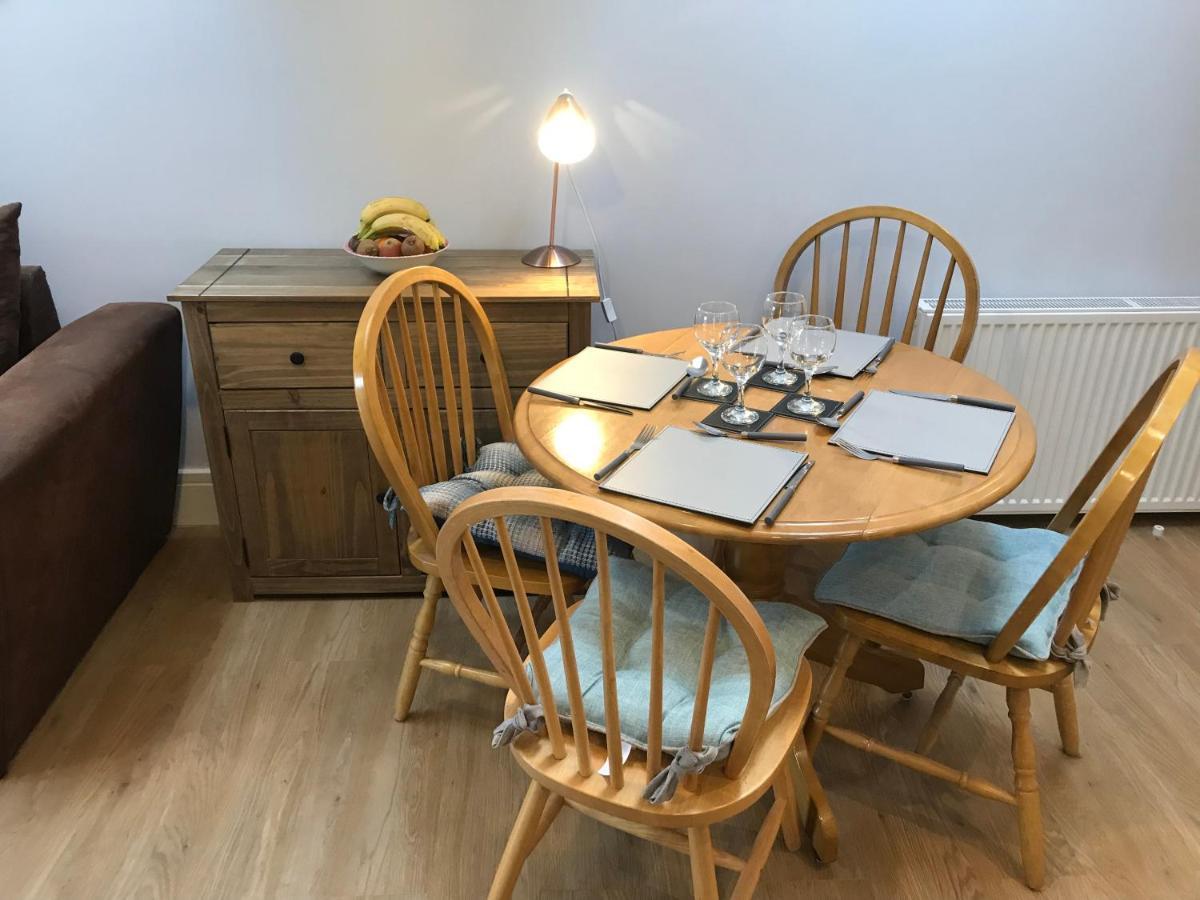 Cozy Lodge With Private Garden And Bbq 바톤어폰 험버 외부 사진