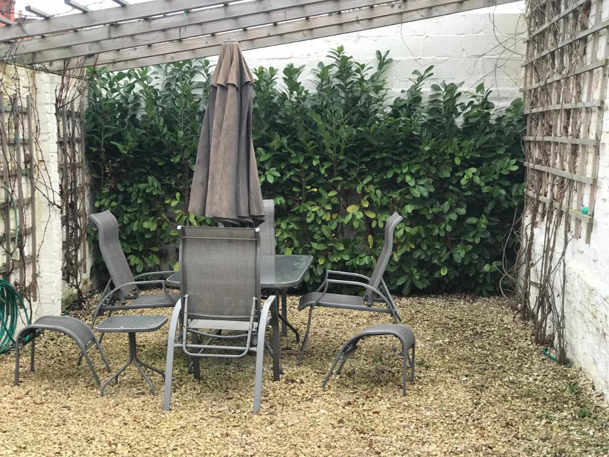 Cozy Lodge With Private Garden And Bbq 바톤어폰 험버 외부 사진
